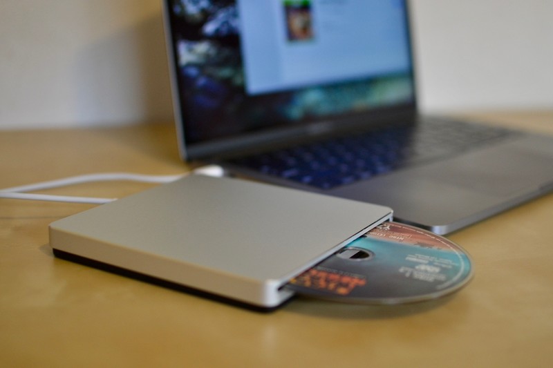 rozwiązywanie problemów z programem Macbook z napędem DVD
